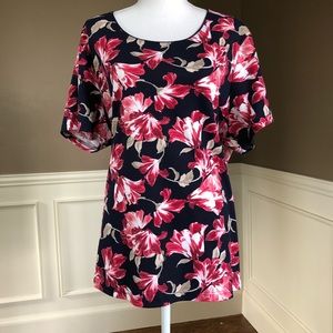 NWT Plus Size Floral Top by Karen Scott. Size 2X.